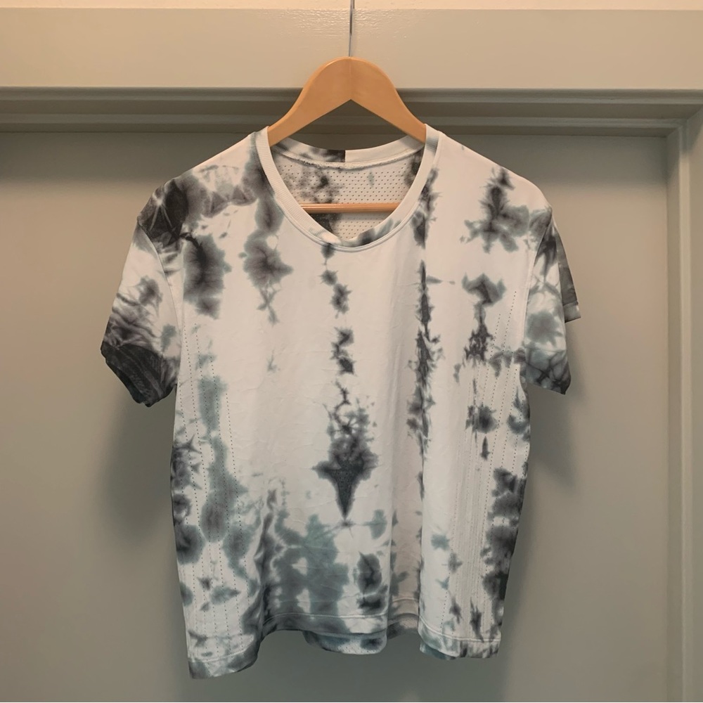 Lululemon Train to Be Short Sleeve Shirt